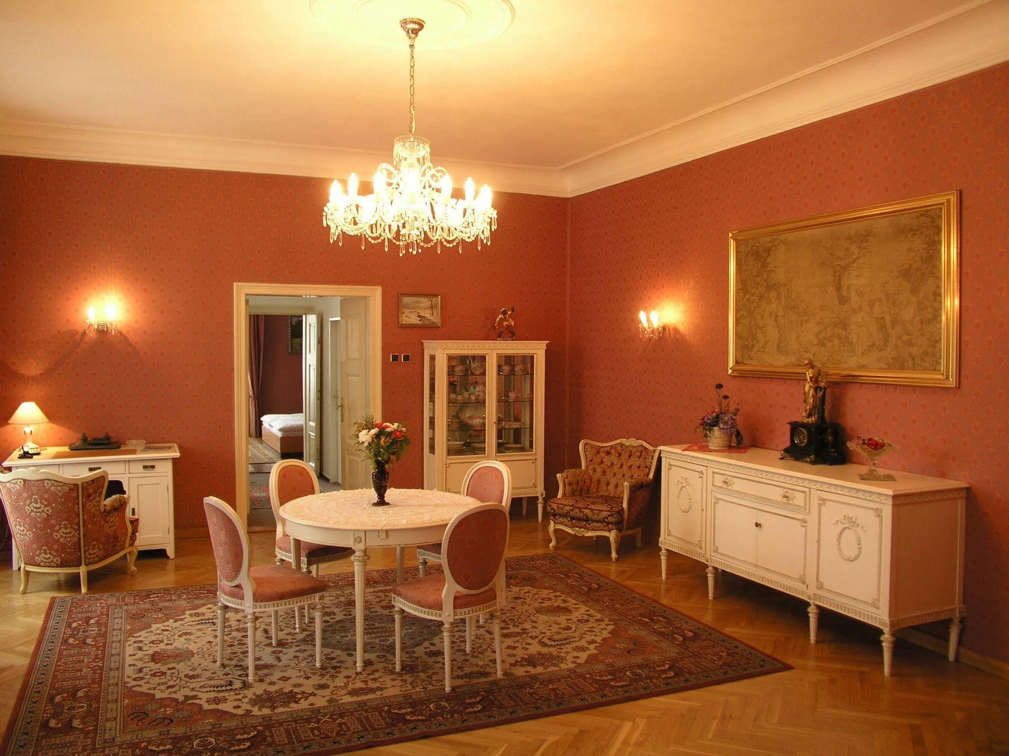 Schlosshotel Zamek Zdíkov 외부 사진